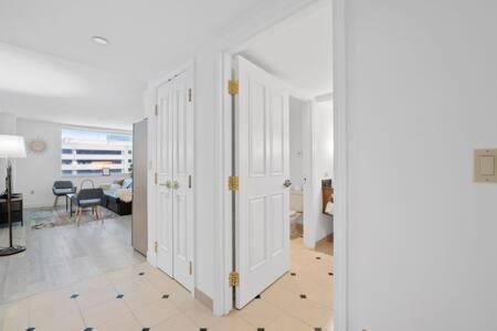 Apartment Two Bold On The Boardwalk By Cozysuites *