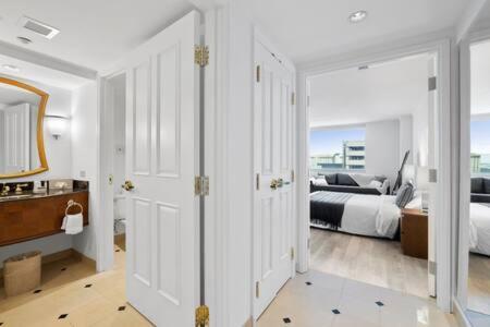 Apartment Two Bold On The Boardwalk By Cozysuites *