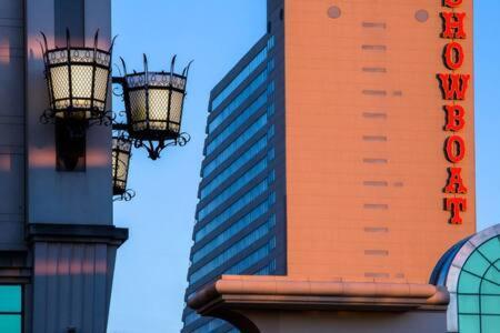 Two Bold On The Boardwalk By Cozysuites Apartment