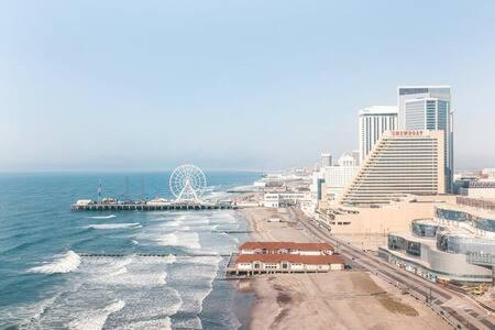 Two Bold On The Boardwalk By Cozysuites Apartment